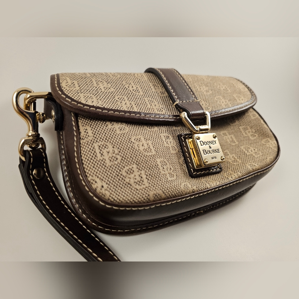 Dooney & Bourke Signature Db Wristlet Brown & Tan… - image 1